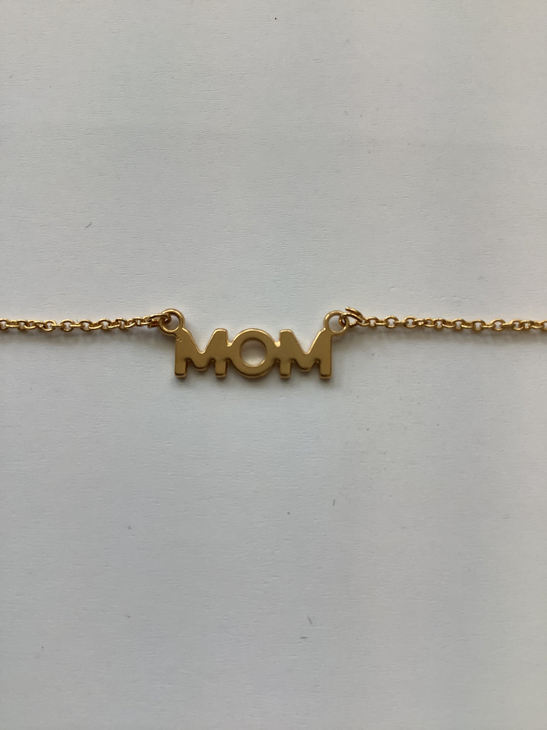 MOM Gold Pendant Necklace- Standout Boutique (Vancouver, BC)