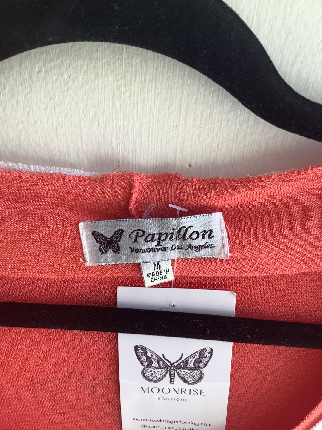 Papillon Butterfly Graphic Layered Top