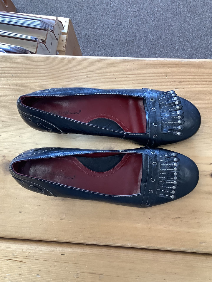Eddie Bauer Black Leather Kitten Heels