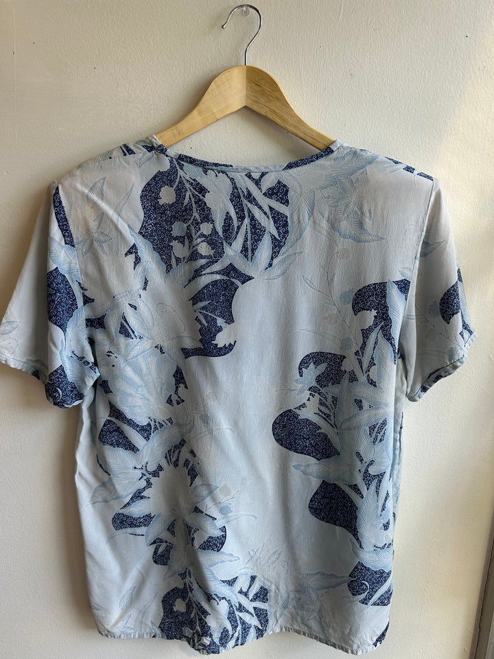 Vintage Soft Sky 100% Silk Tee | Indigo + Cream | Size Medium