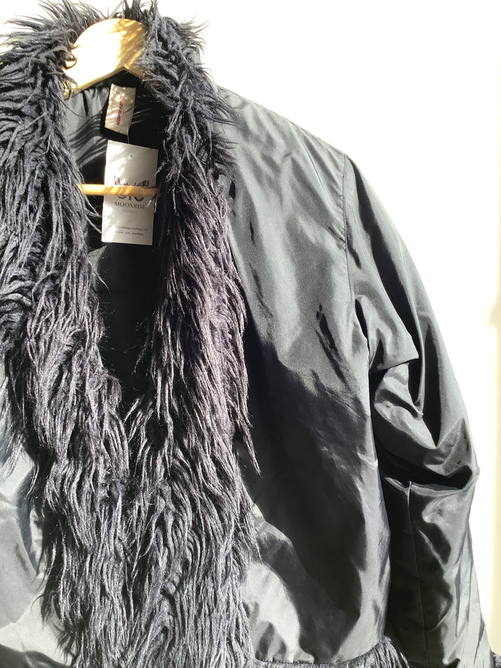 Y2K Suzy Shier Faux Fur Trim Black Jacket