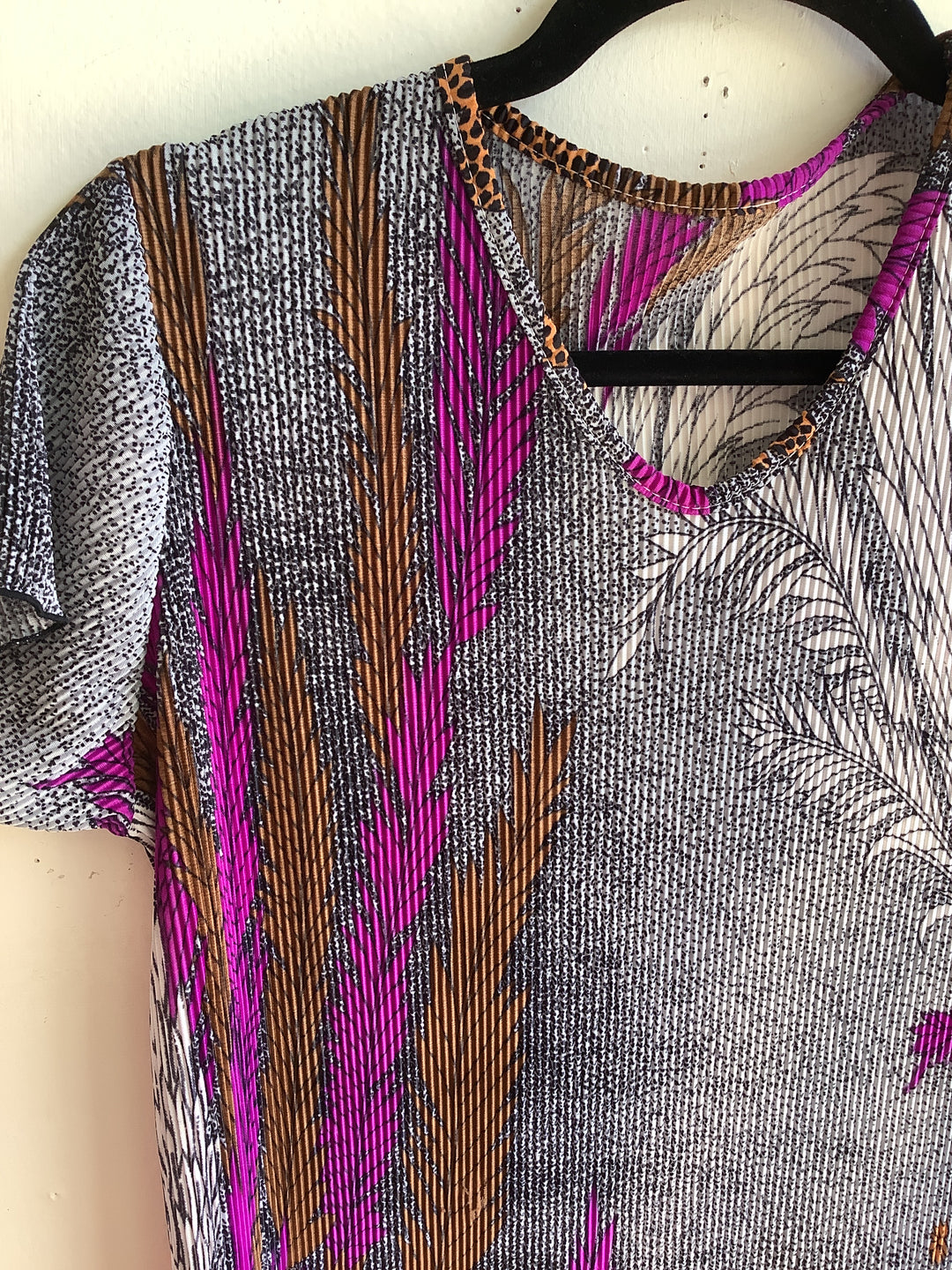 Vintage Feather Print Top