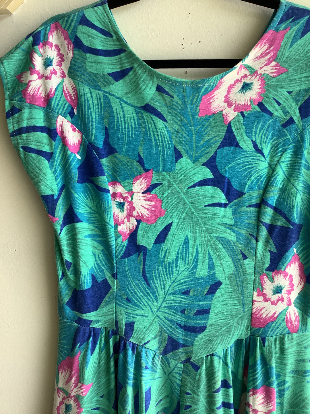 Island Bloom Midi Dress