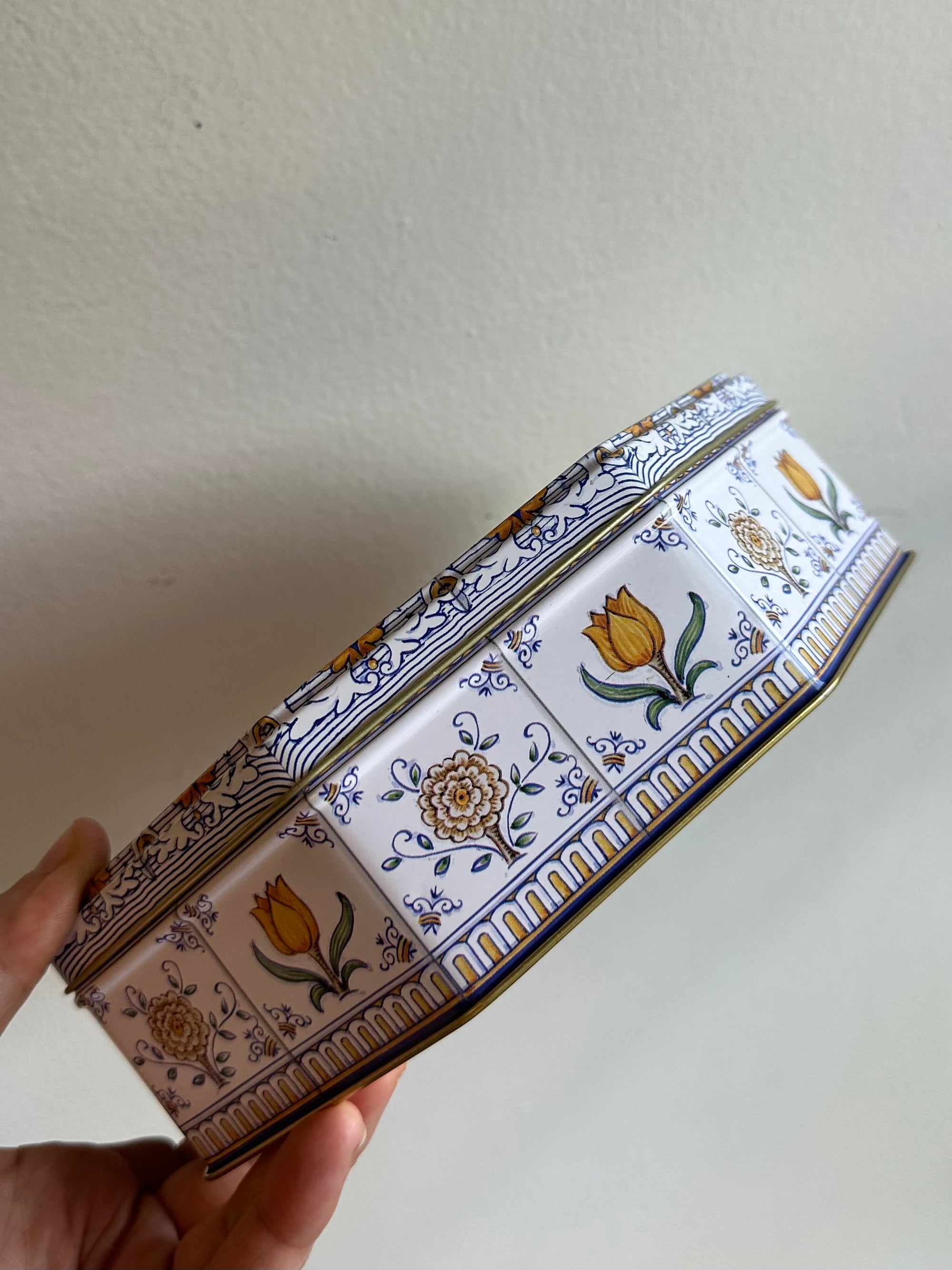 Vintage Floral Tin with Italian Tile Design
