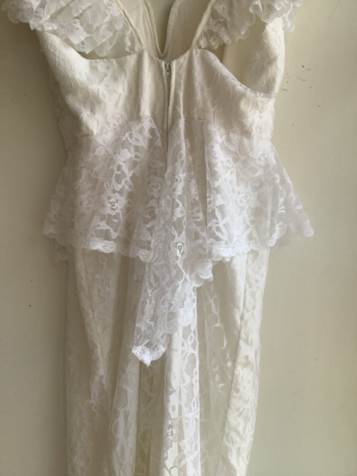 Vintage Romantic 80s Lace+ Ruffle Wedding Dress