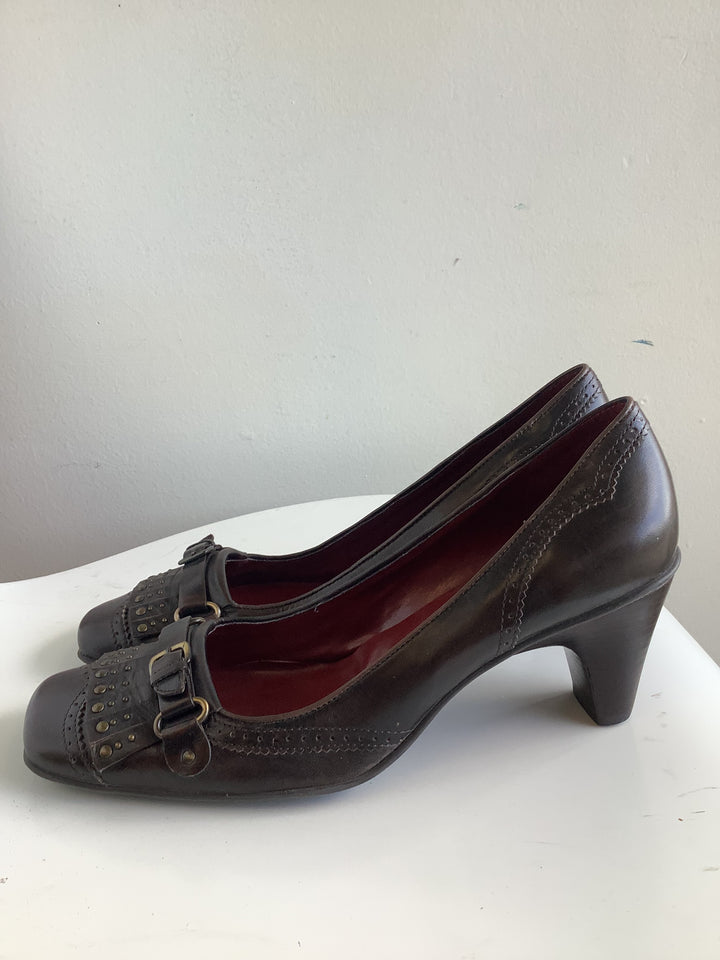 Eddie Bauer Brown Leather Heels