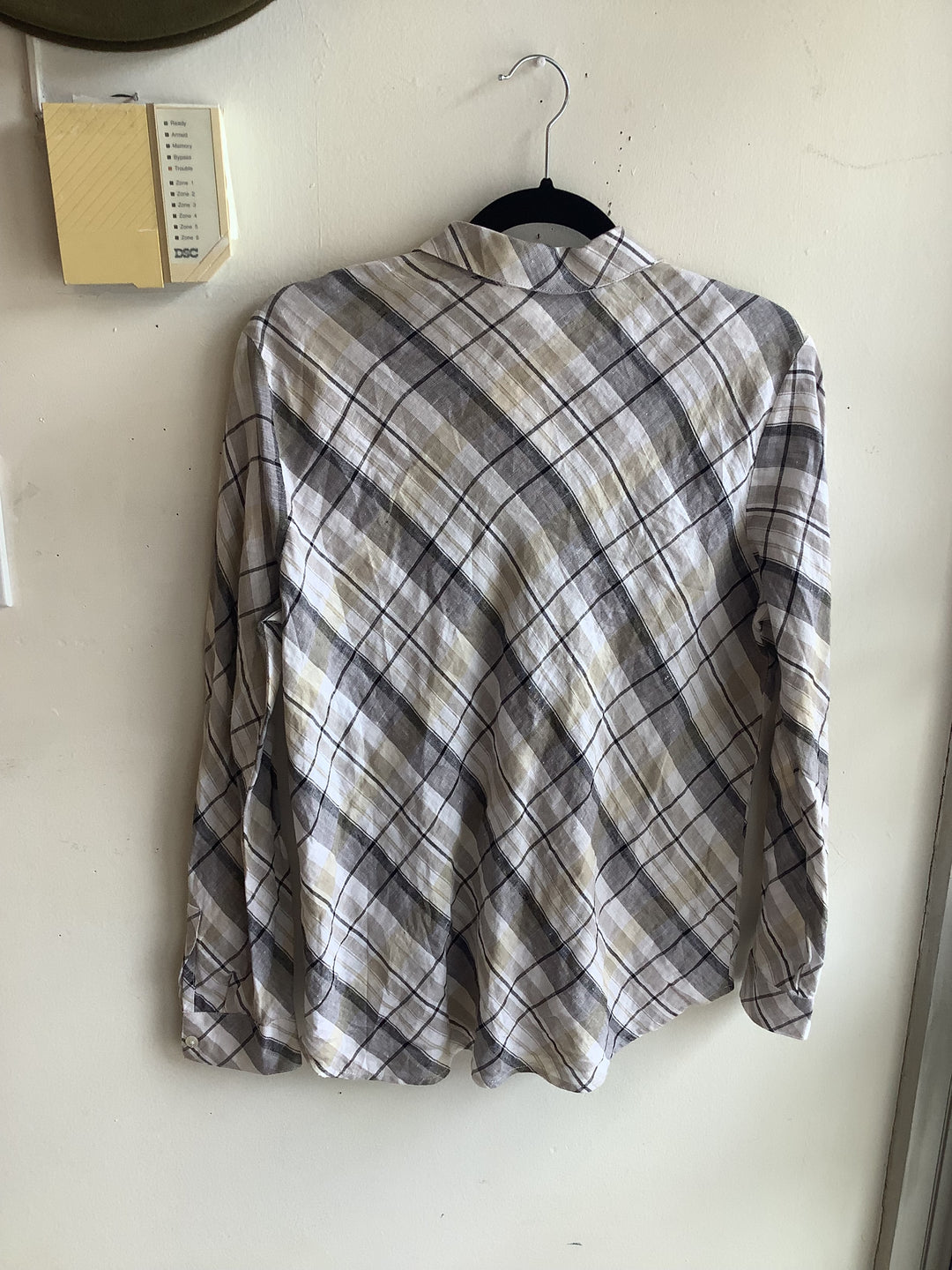 Soft Drift Linen Plaid Button-Up