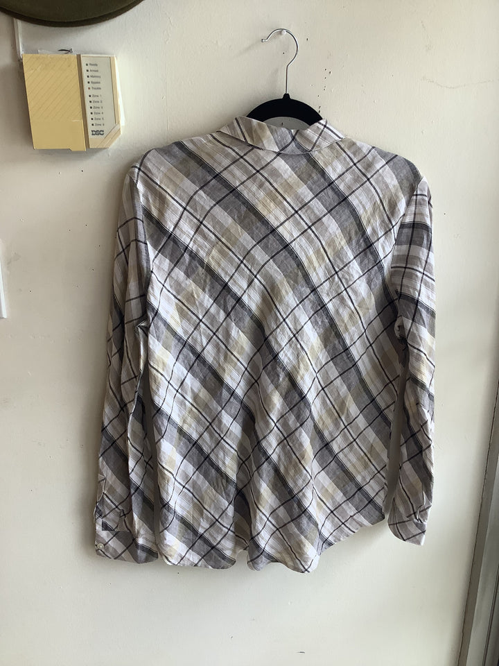Soft Drift Linen Plaid Button-Up