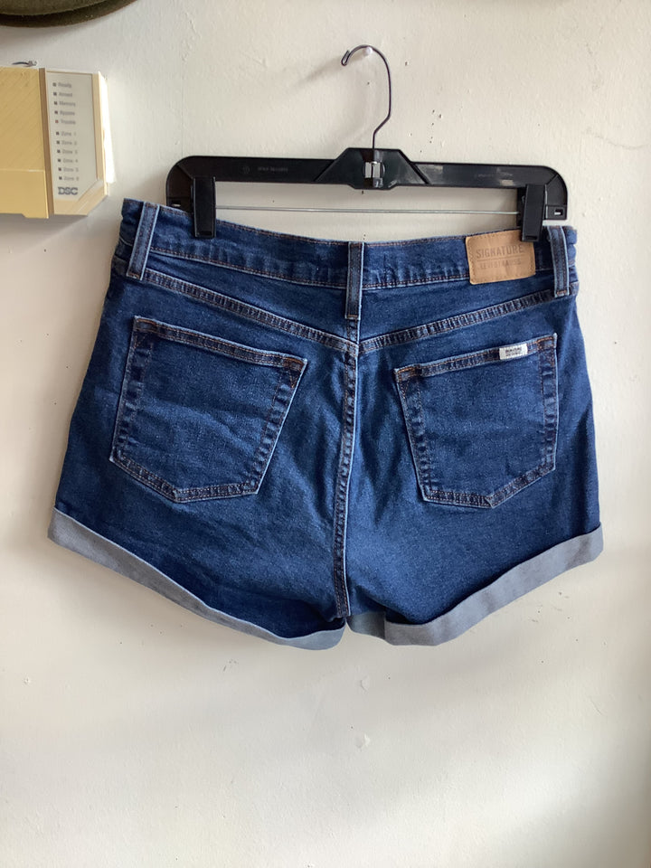 Classic Levi’s Cuffed Denim Shorts
