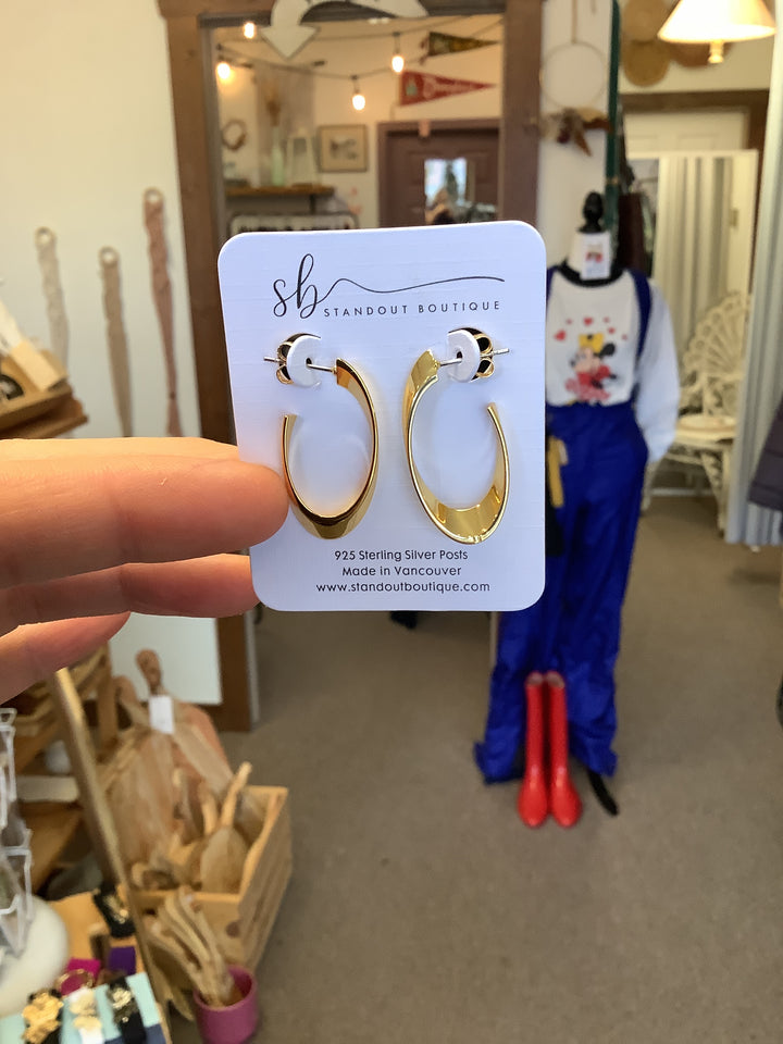 Oval Curve Gold Earrings - Standout Boutique (Vancouver, BC)