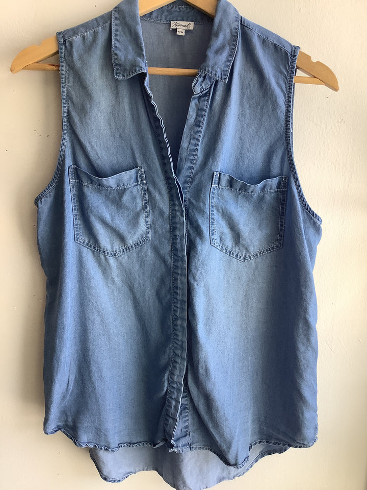 Kismet Chambray Sleeveless Button Up Top