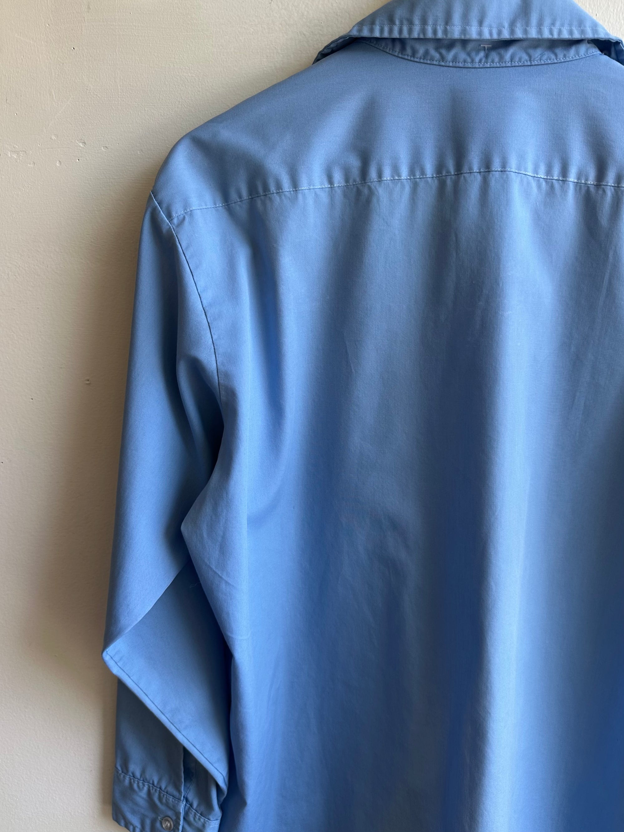 Vintage Blue Classic Button-Up Shirt | Size Large
