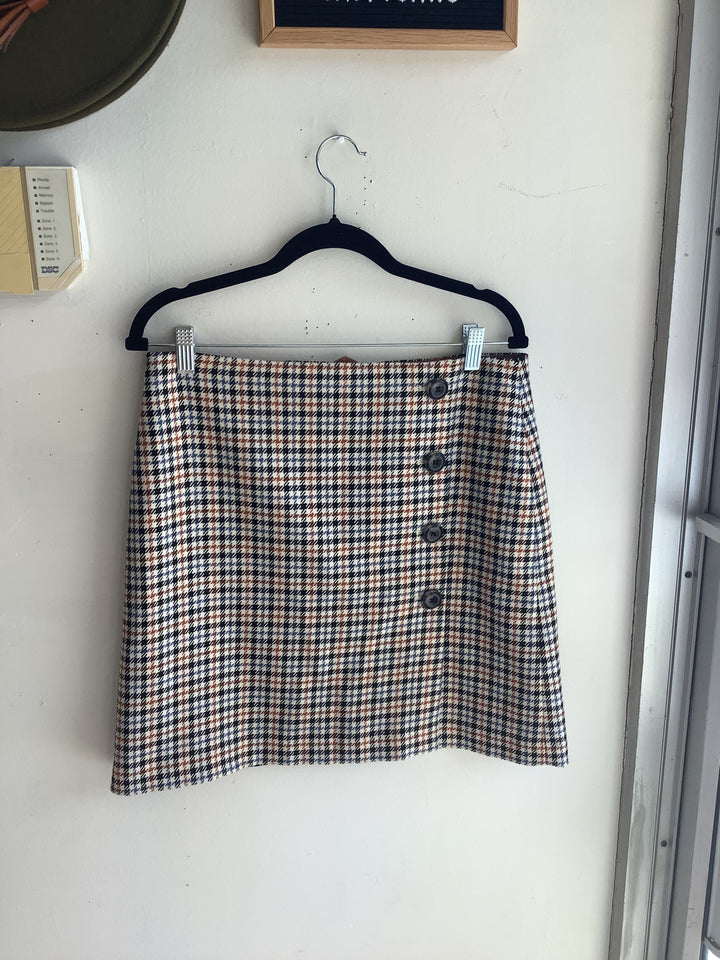 Houndstooth Button Mini Skirt