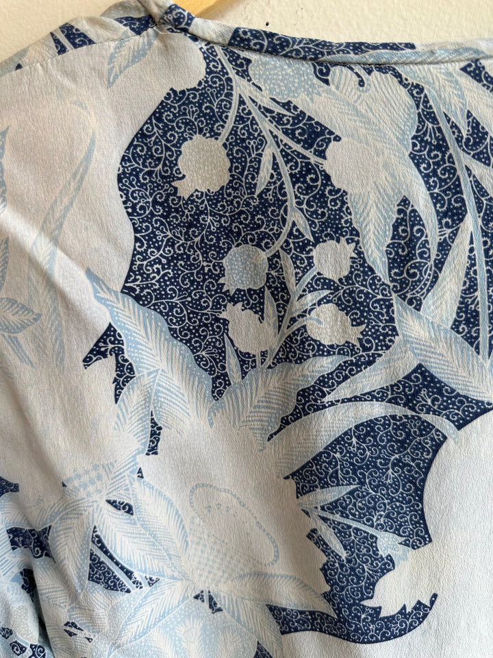 Vintage Soft Sky 100% Silk Tee | Indigo + Cream | Size Medium