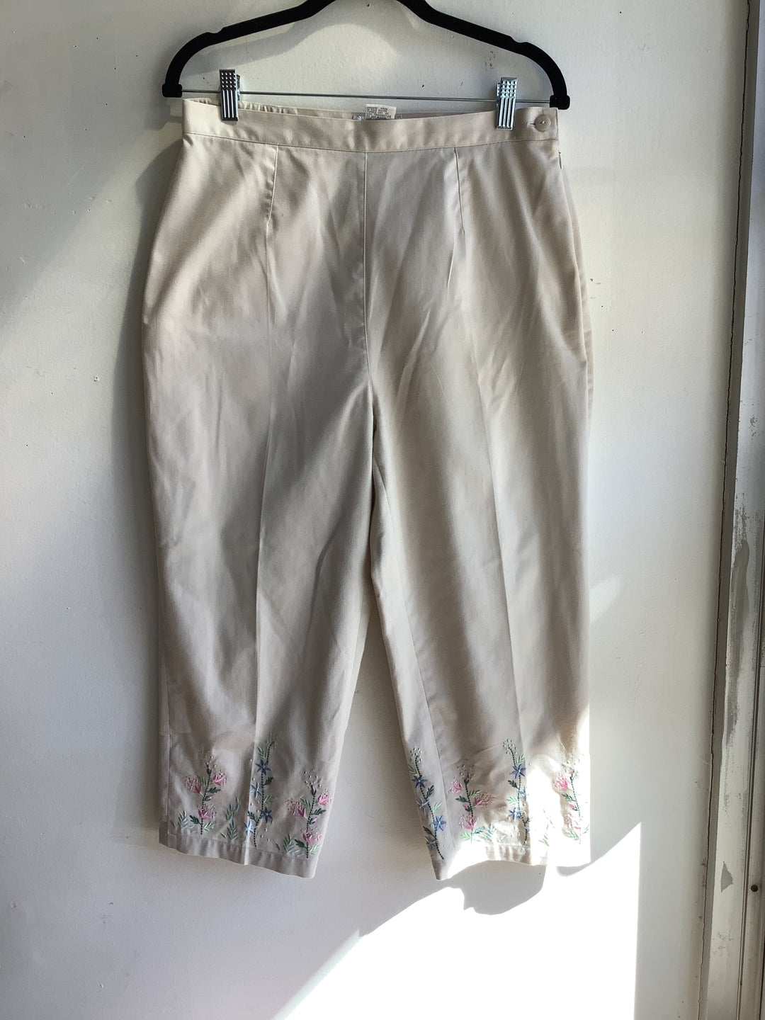 Tabi Embroidered Cotton Cropped Pants