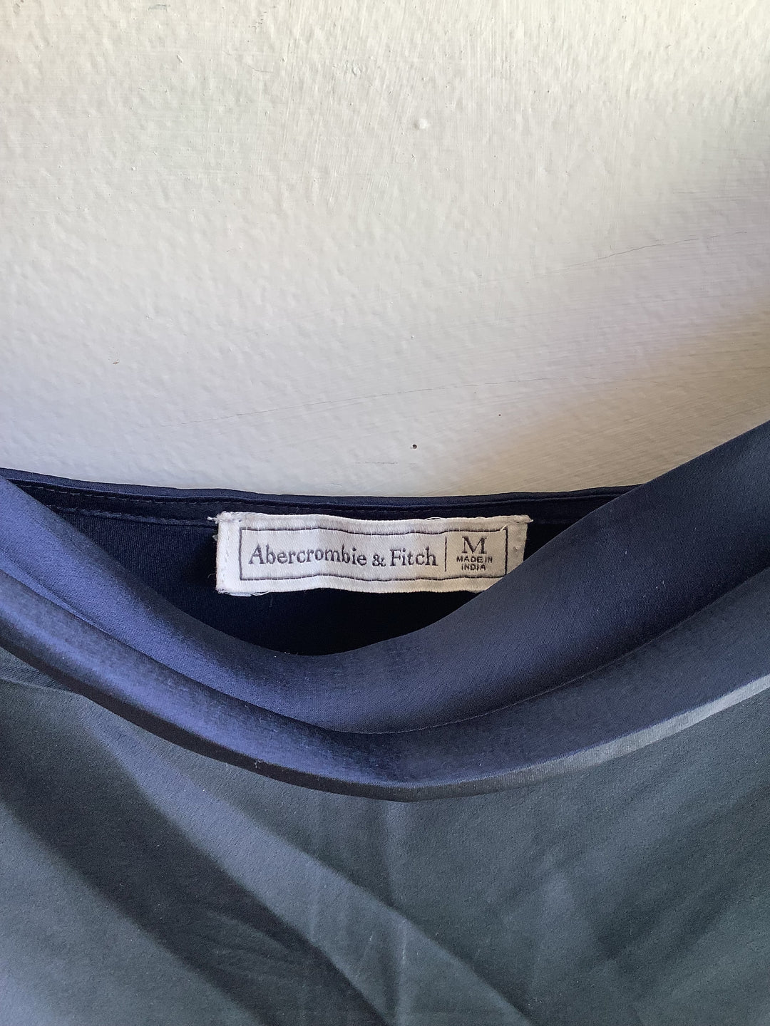 Abercrombie Silk-Feel Navy Cami - Ana