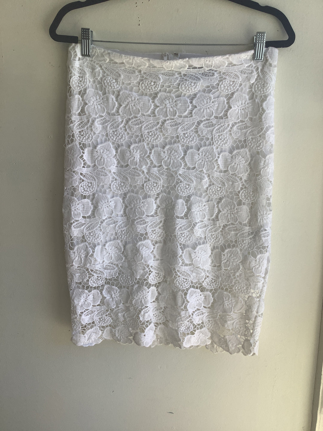 Le Chateau White Lace Skirt