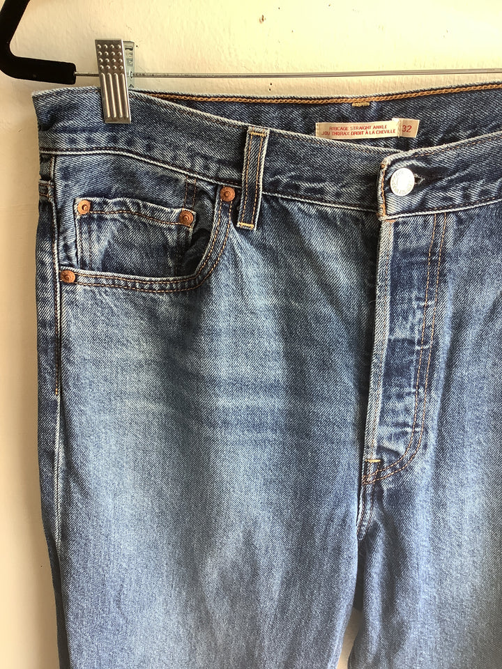 Levi’s Ribcage Straight Ankle Jeans