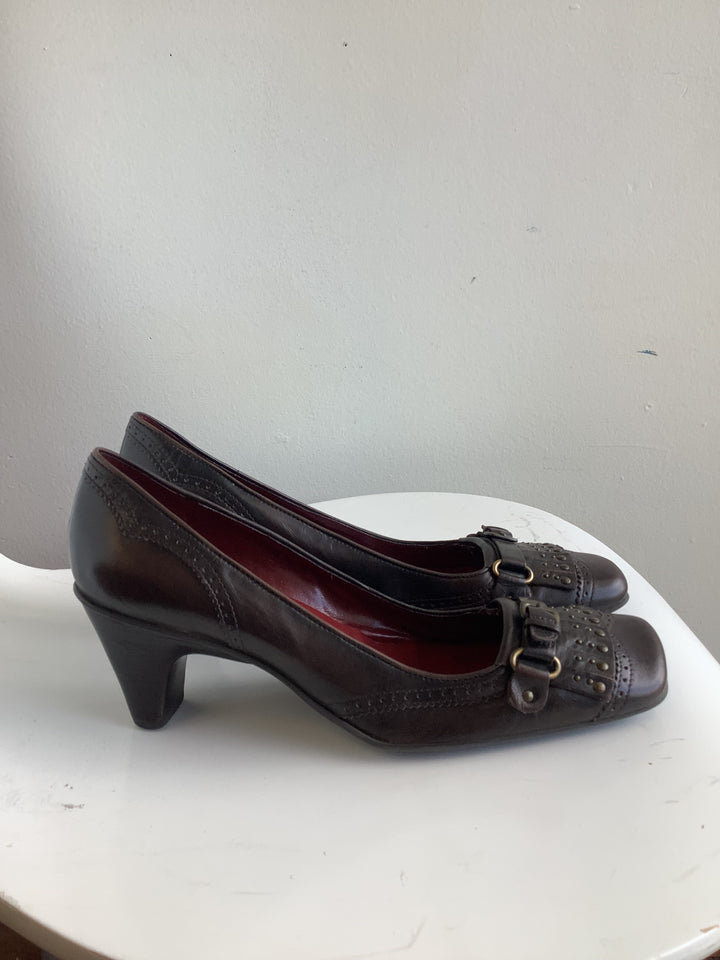 Eddie Bauer Brown Leather Heels