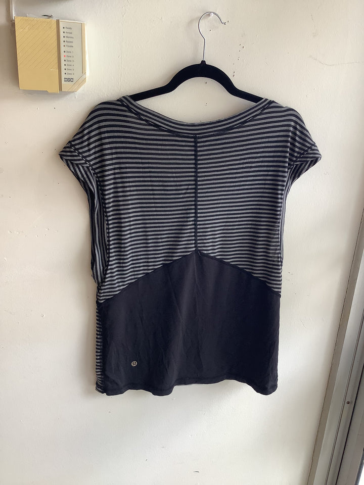 Lululemon Midnight Stripe Flow Tee