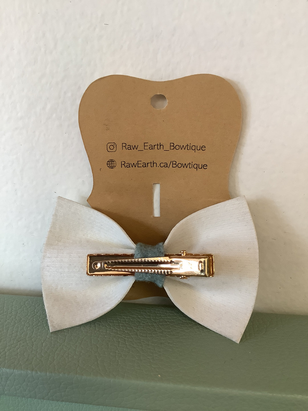 Raw Earth Bowtique Eucalyptus print hair bow