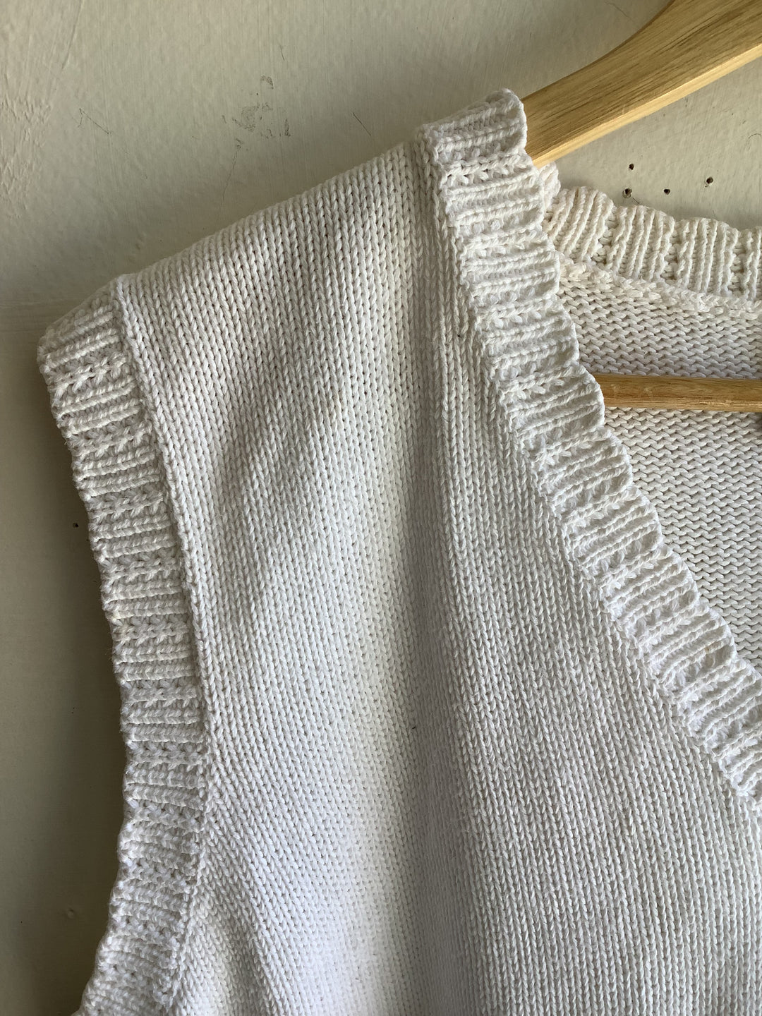 Vintage Floral Knit Sweater Vest