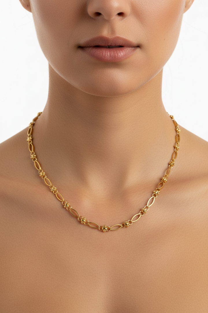 Standout Boutique 14k Gold Bond Flower Chain Necklace