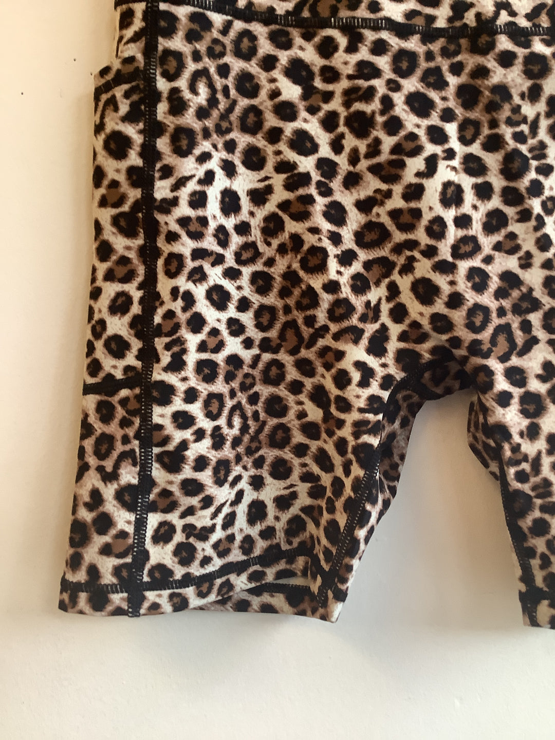 Ecomadix Leopard Shorts With Pockets