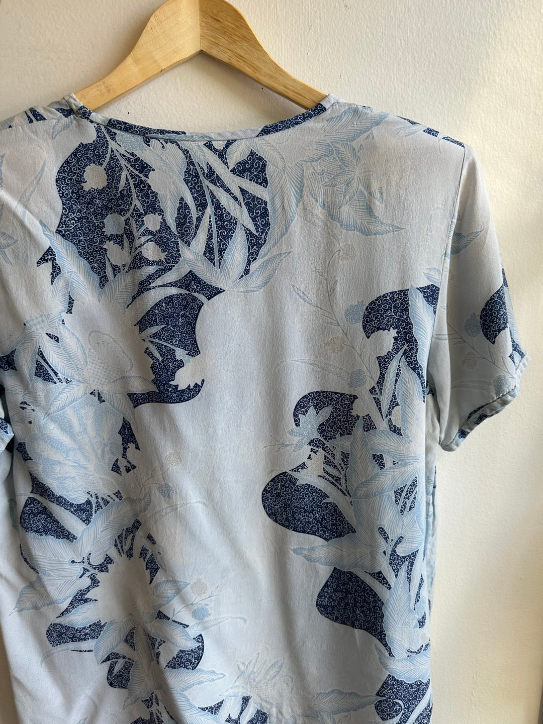 Vintage Soft Sky 100% Silk Tee | Indigo + Cream | Size Medium
