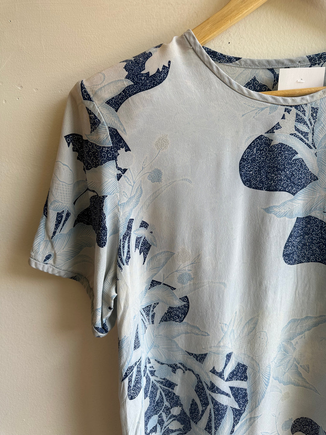 Vintage Soft Sky 100% Silk Tee | Indigo + Cream | Size Medium