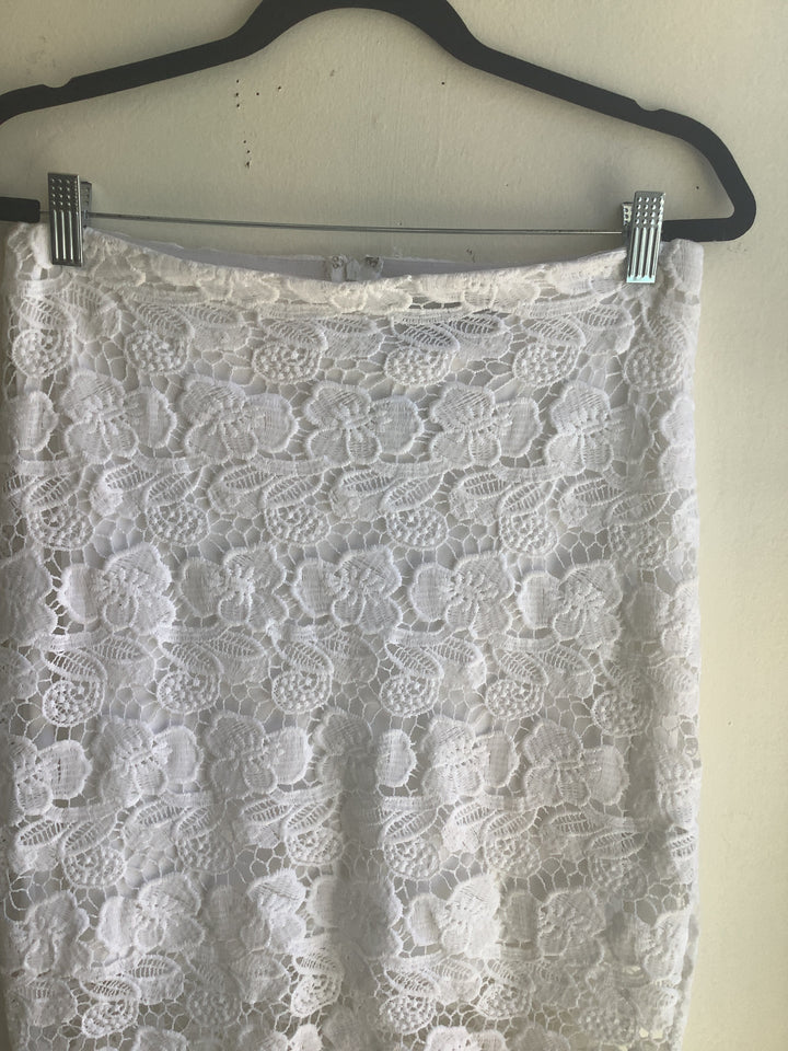 Le Chateau White Lace Skirt