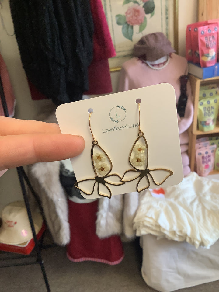 Butterfly Daisy Resin Earrings- Love From Lupa