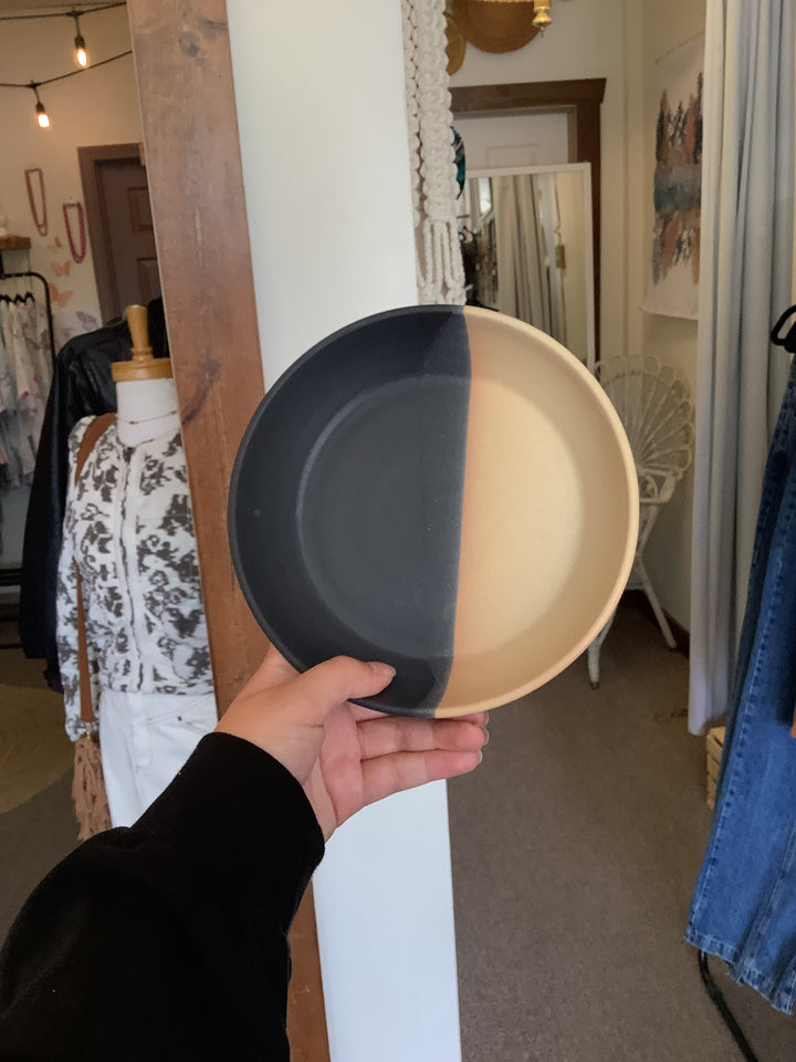 Two Tone Charcoal + Cream Deep Plates