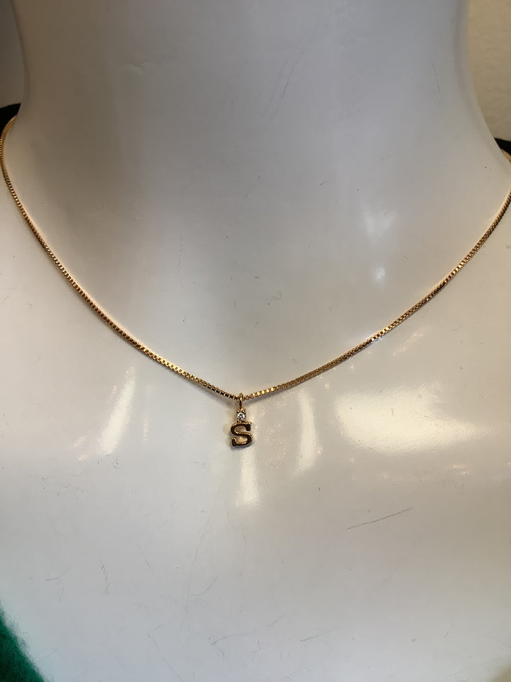 Standout Boutique Gold S Pendant Necklace