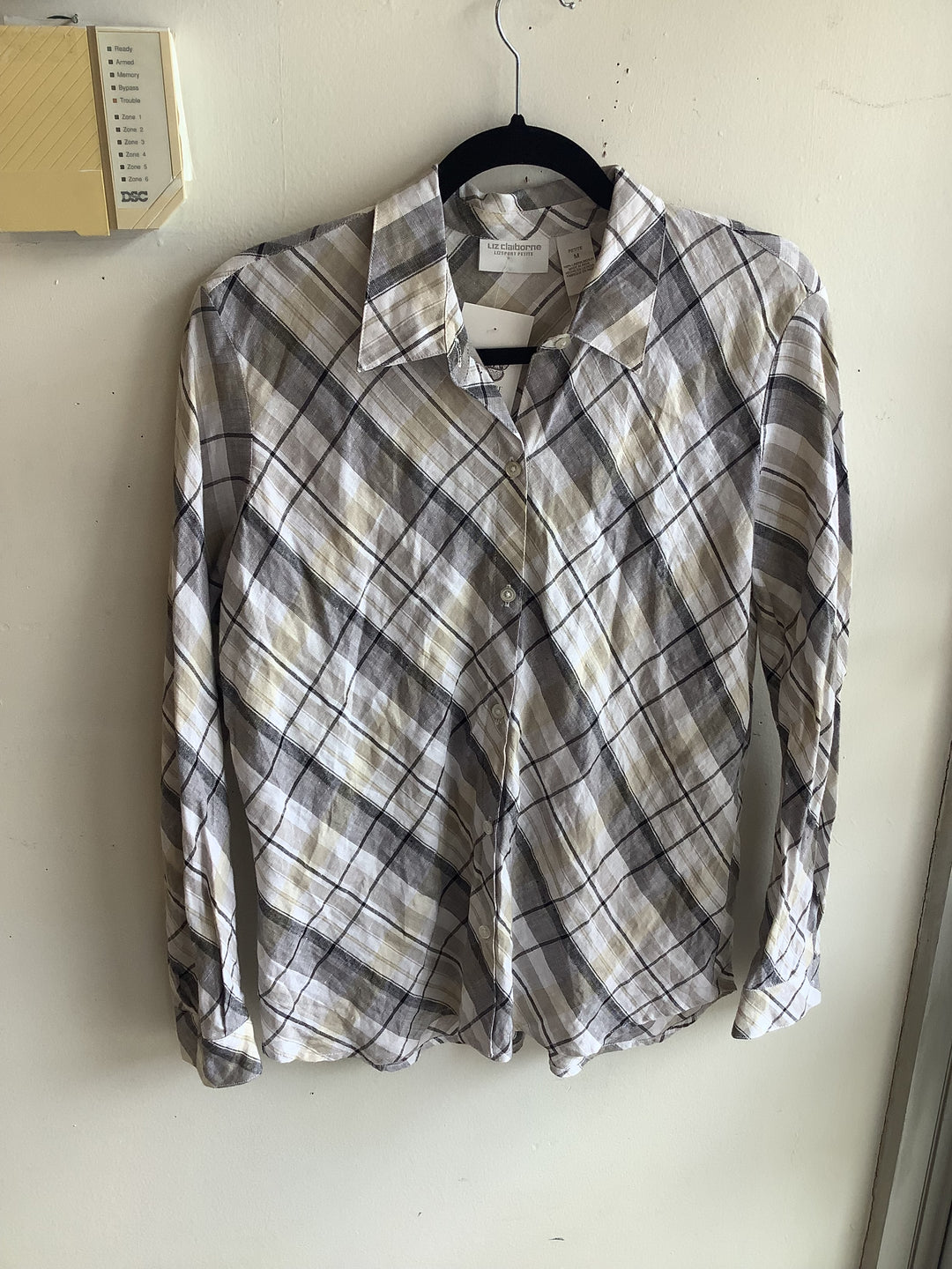Soft Drift Linen Plaid Button-Up