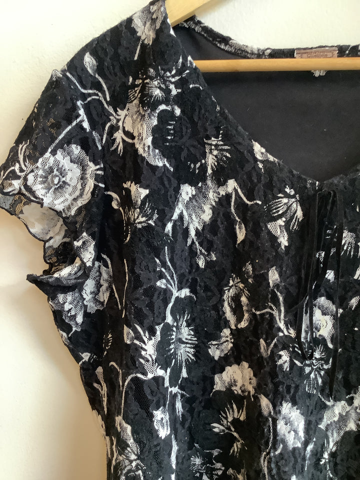 Vintage Lace Floral Knit Tee