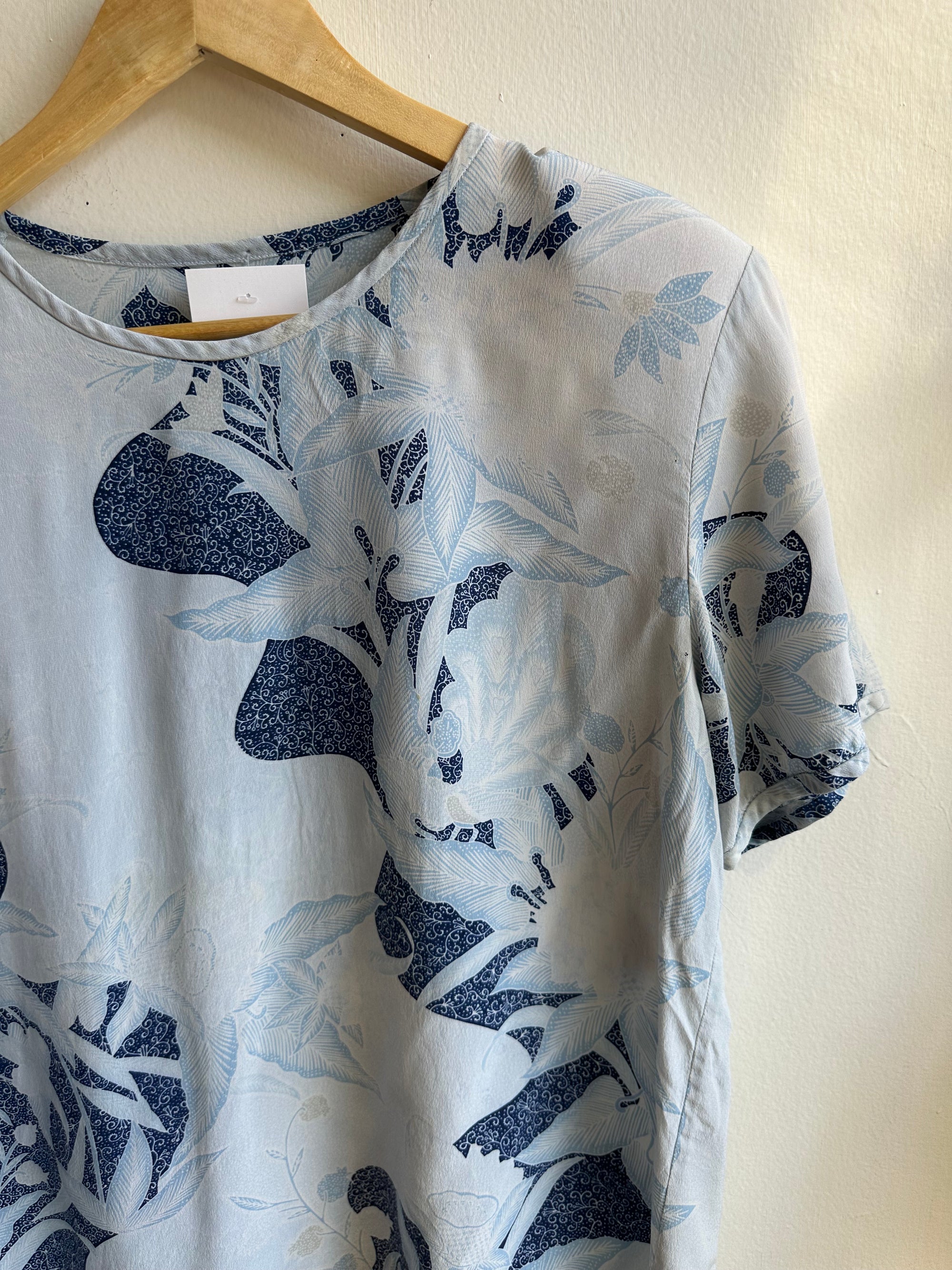 Vintage Soft Sky 100% Silk Tee | Indigo + Cream | Size Medium