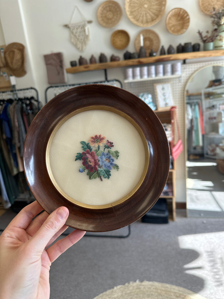 Vintage Round Framed Floral Embroidery