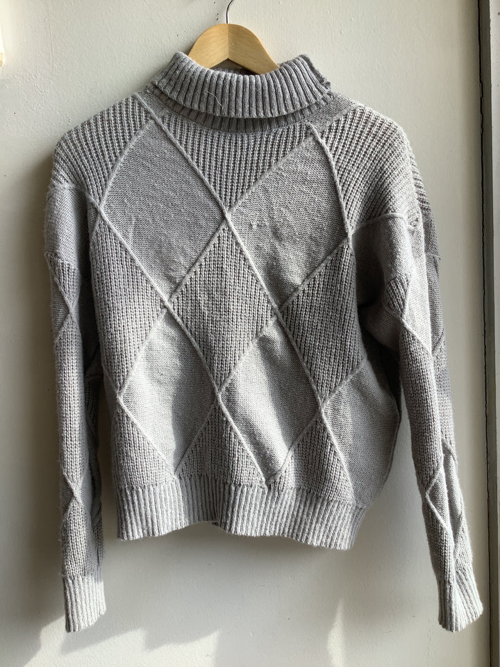 Vintage Grey Diamond-Patterned Turtleneck Sweater