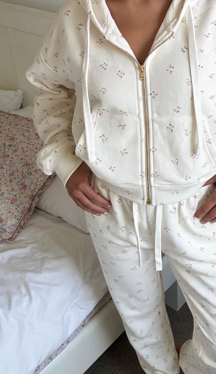 Camille – Cotton Signature Print Zip Hoodie &amp; Jogger Leisure Set 2PC In Floral