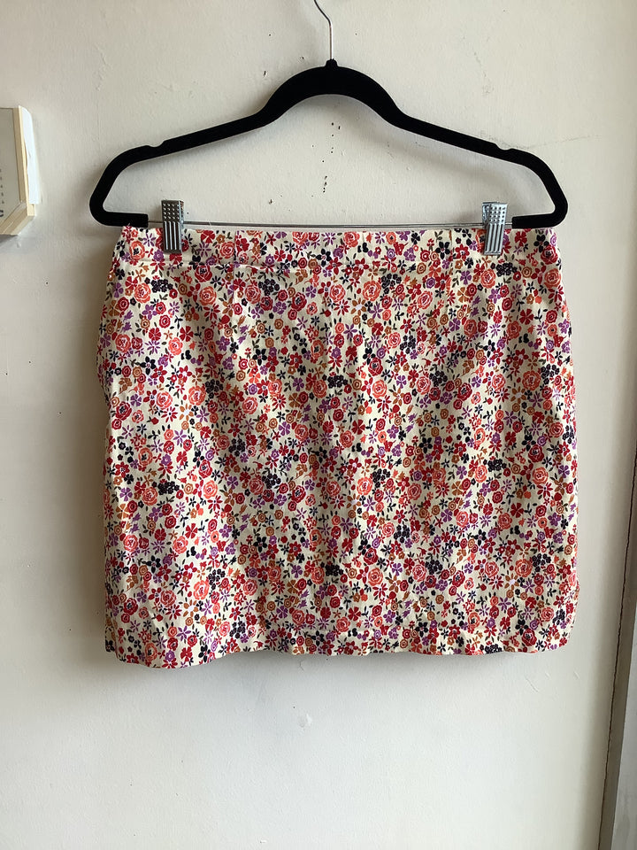 Vintage Floral Print Mini-Skort