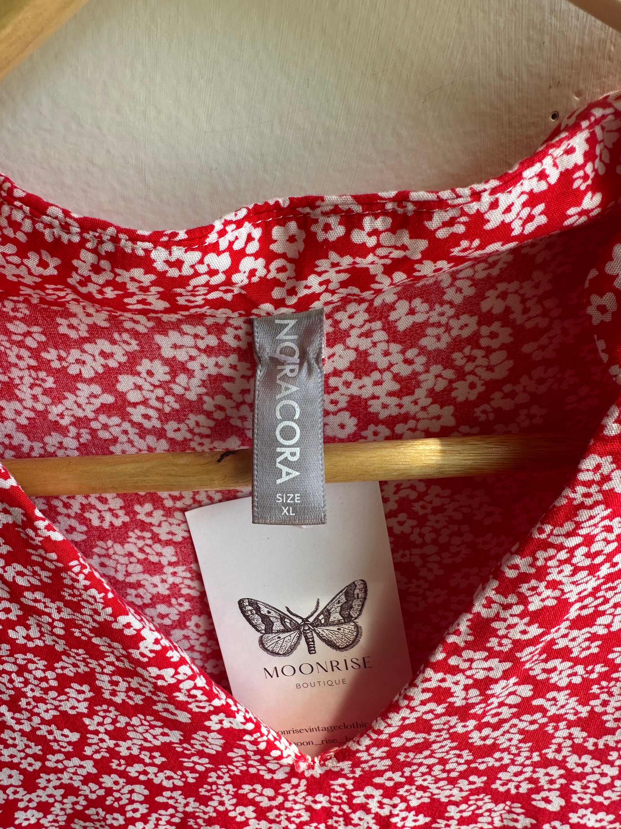 Noracora Red Ditsy Floral Sleeveless Tunic | Size XL