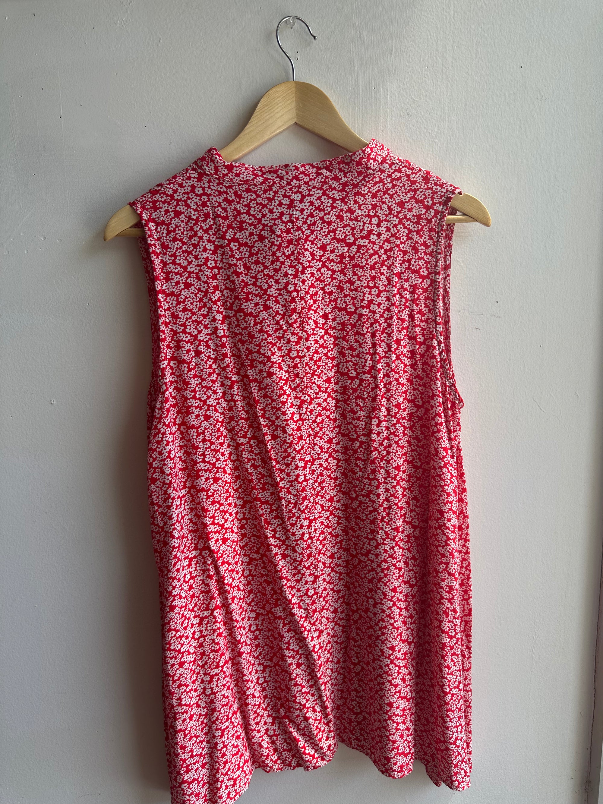 Noracora Red Ditsy Floral Sleeveless Tunic | Size XL