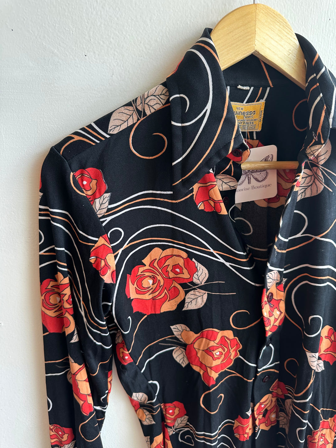 Vintage Guinessa Black Rose Button-Up – Size Small