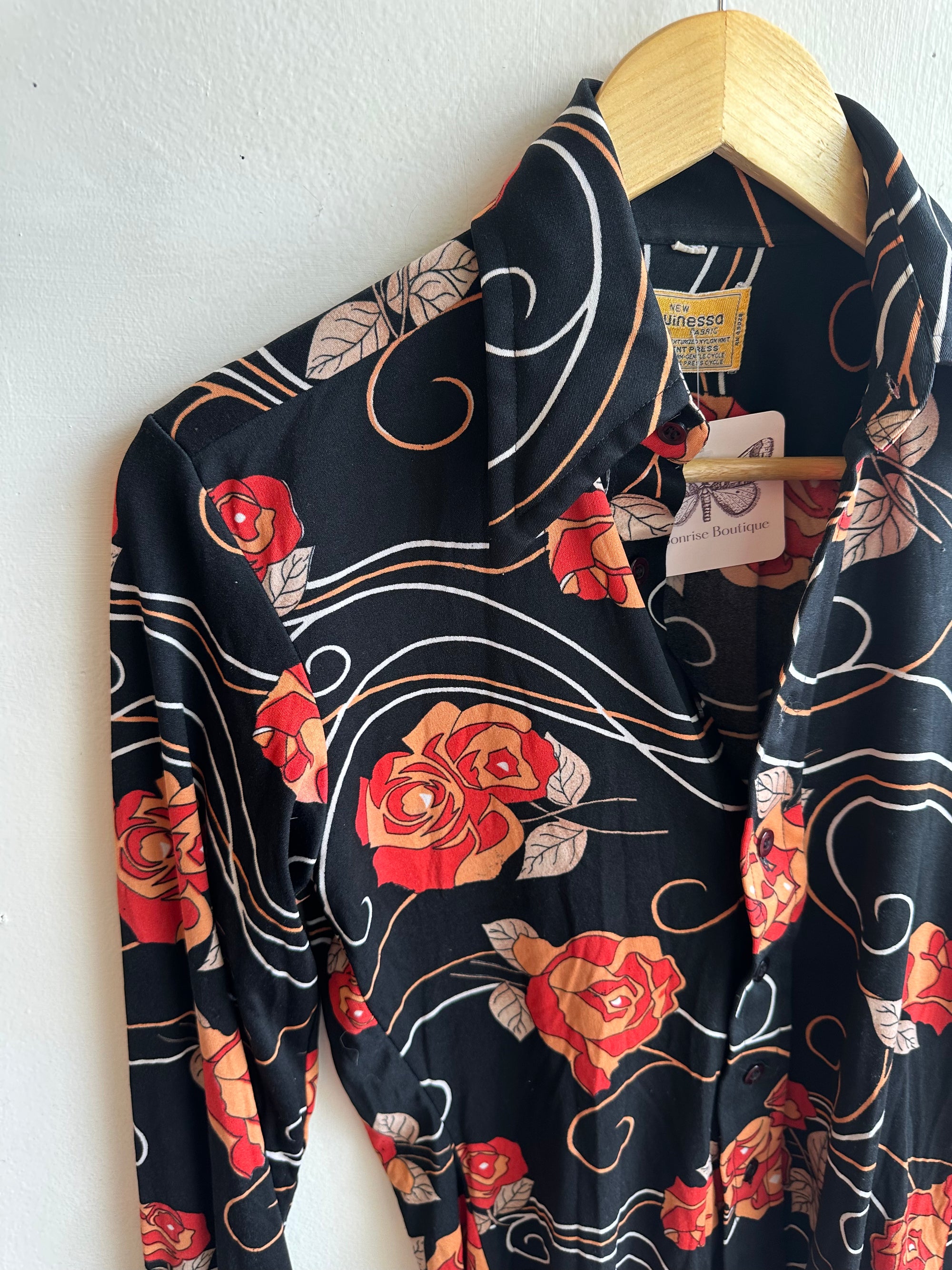 Vintage Guinessa Black Rose Button-Up – Size Small
