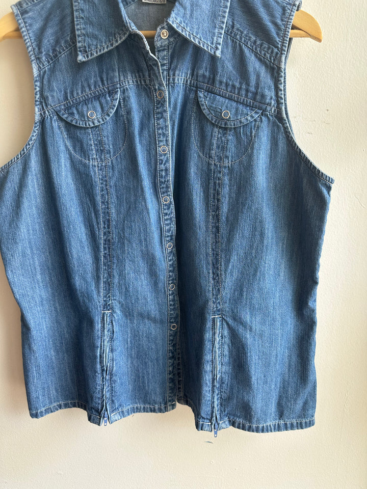 Vintage Denim Sleeveless Button-Up – American Essentials | Size 16/18