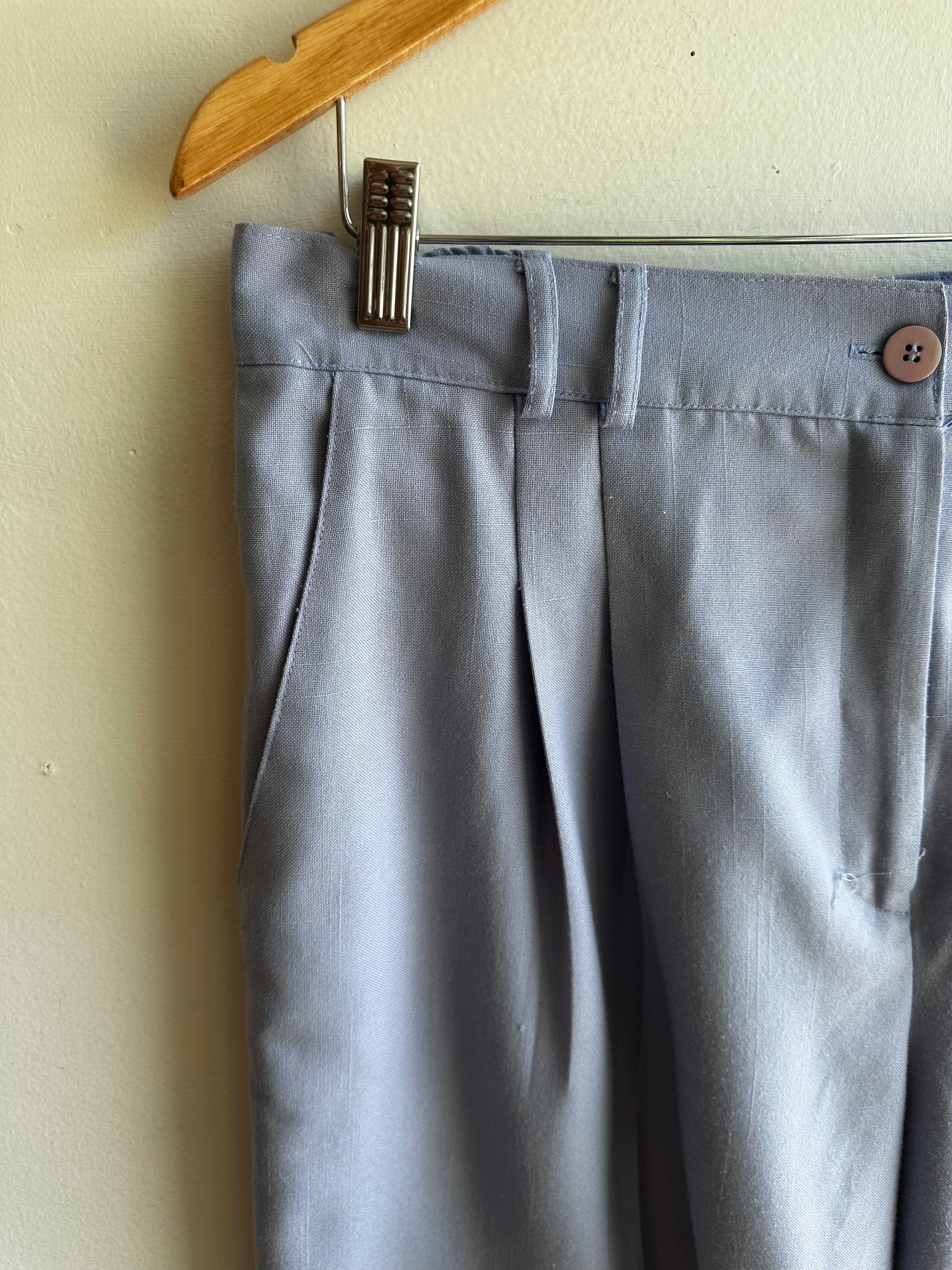 Vintage Periwinkle Pleated Shorts – Size XXL