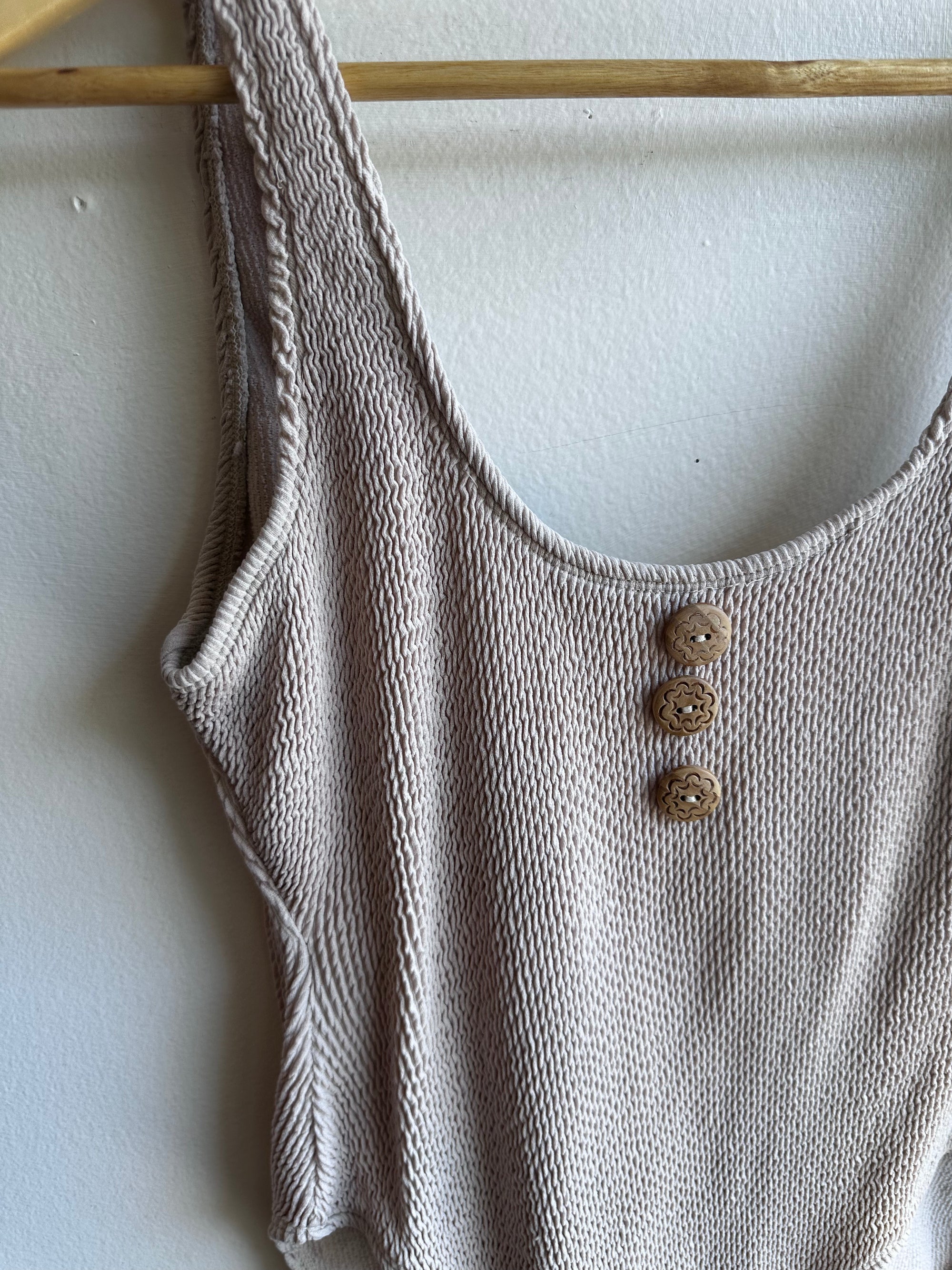 Vintage Textured Button-Front One-Piece Swimsuit – Size Large