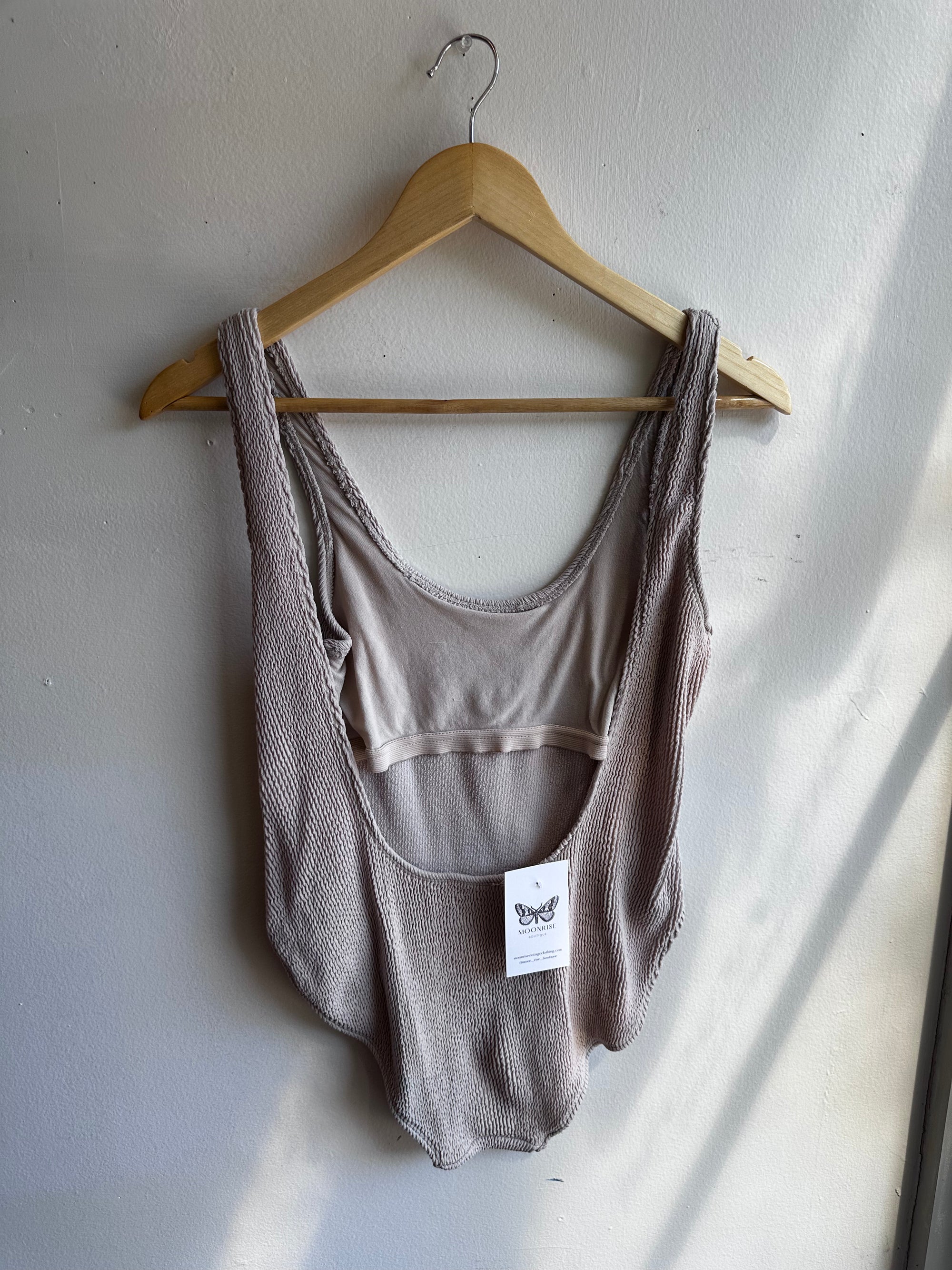 Vintage Textured Button-Front One-Piece Swimsuit – Size Large