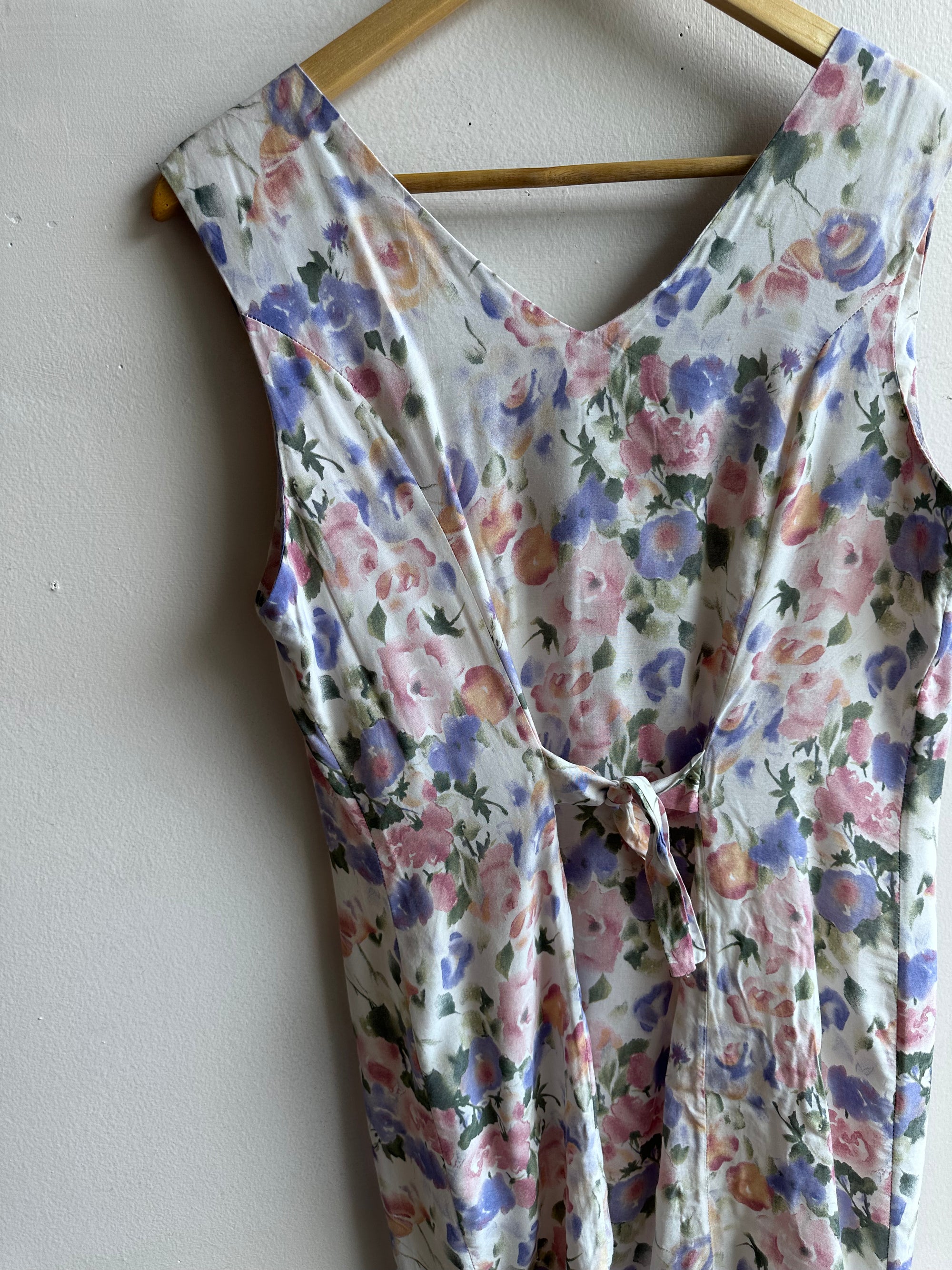 Vintage 90s Sleeveless Button-Front Floral Midi Dress | Size medium